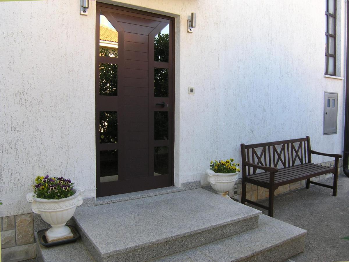 באסקה Apartments Mari With Terrace מראה חיצוני תמונה