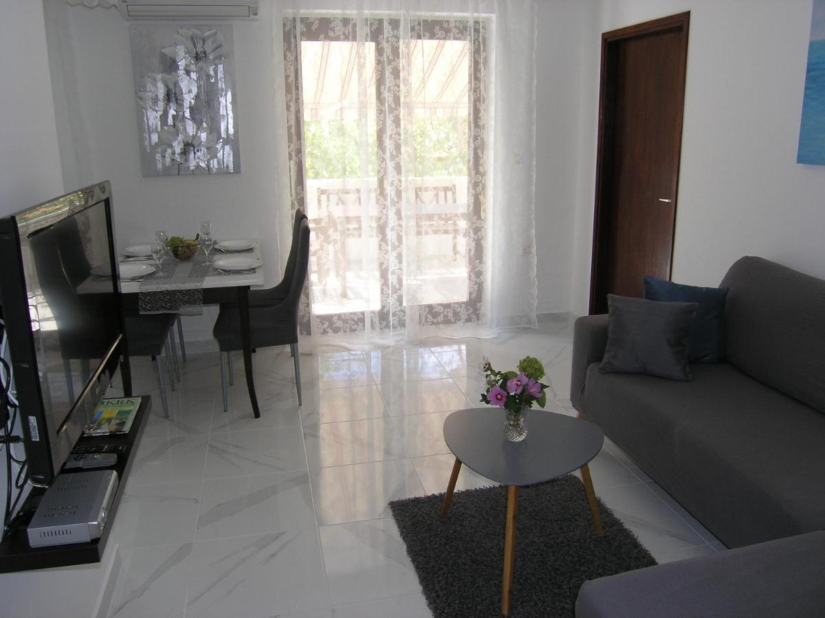 באסקה Apartments Mari With Terrace מראה חיצוני תמונה